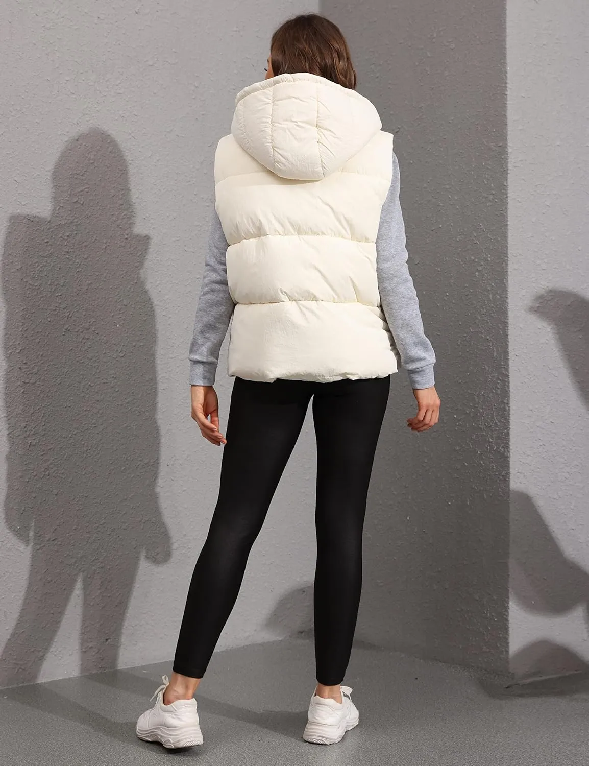 Tanming Black Puffer Vest Women Zip Up Lightweight Sleeveless Winter Outerwear Vests with Hood