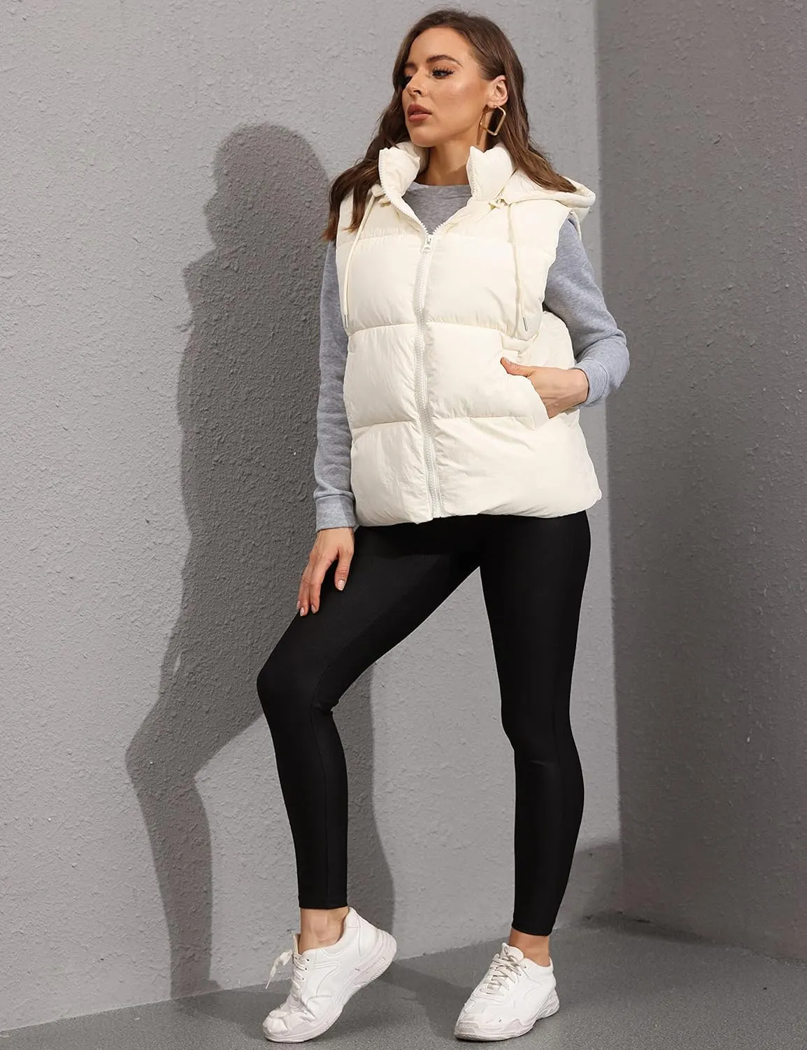 Tanming Black Puffer Vest Women Zip Up Lightweight Sleeveless Winter Outerwear Vests with Hood